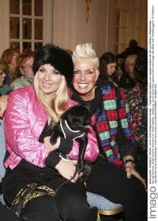 Yulie Kendra Gülzow und Claudia Gülzow bei der Liz Malraux Modenschau Spring Summer 2016 Summer Romance im Hotel Atlantic. Hamburg, 10.02.2016 Foto:xgbrcix xFuturexImage