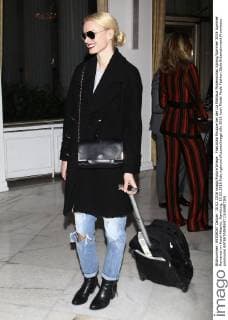 Franziska Knuppe bei der Liz Malraux Modenschau Spring Summer 2016 Summer Romance im Hotel Atlantic. Hamburg, 10.02.2016 Foto:xgbrcix xFuturexImage