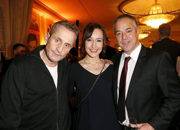 Tim Wilde, Maike von Bremen, Charles Rettinghaus bei der Verleihung des ASKANIA-Award im Kempinski Hotel Bristol Berlin.