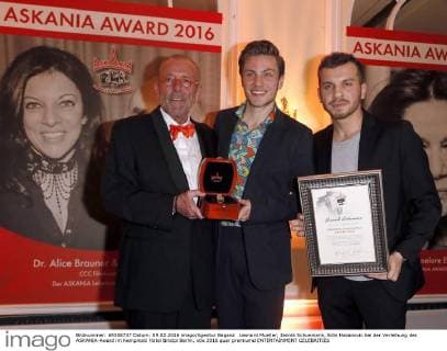 Leonard Mueller; Jannik Schuemann, Edin Hasanovic bei der Verleihung des ASKANIA-Award im Kempinski Hotel Bristol Berlin.
