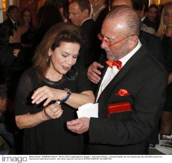 Hannelore Elsner, Leonard Mueller bei der Verleihung des ASKANIA-Award im Kempinski Hotel Bristol Berlin.