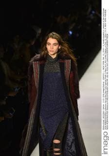 (160211) -- NEW YORK, Feb. 11, 2016 -- A model presents a creation of the Fall Winter 2016 BCBGMAXAZRIA collection during the New York Fashion Week in New York, the United States, on Feb. 11, 2016. ) U.S.-NEW YORK-FASHION WEEK-BCBGMAXAZRIA WangxLei 