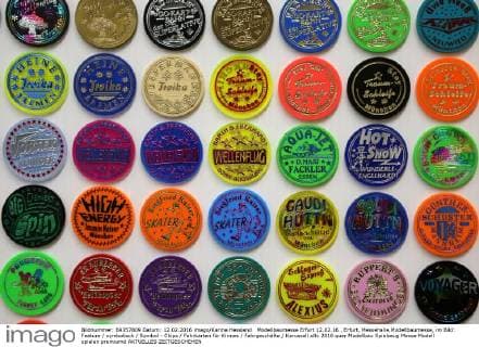 Modellbaumesse Erfurt 12.02.16 , Erfurt, Messehalle,Modellbaumesse, im Bild: Feature symbolisch Symbol - Chips Fahrkarten für Kirmes Fahrgeschäfte Karussell