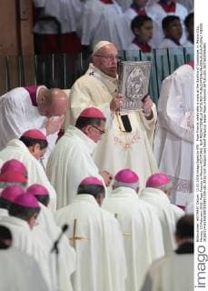 Pope Francis celebrates a mass at the Basilica of Guadalupe, in Mexico City, Mexico, 13 February 2016. Pope Francis in Mexico !ACHTUNG: NUR REDAKTIONELLE NUTZUNG!  MEX50 20160214-635910087023993329