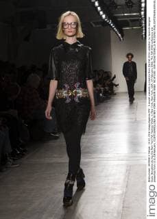 A model presents a creation from the Fall 2016 collection by Spanish designer Custo Barcelona during the New York Fall Fashion Week, in New York, New York, USA, 14 February 2016. The Fall 2016 collections are presented from 11 to 18 February. CUSTO BARCELONA IN NEY YORK FASHION WEEK !ACHTUNG: NUR REDAKTIONELLE NUTZUNG!  20160214-635910889842522004