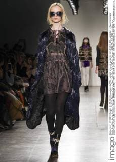 A model presents a creation from the Fall 2016 collection by Spanish designer Custo Barcelona during the New York Fall Fashion Week, in New York, New York, USA, 14 February 2016. The Fall 2016 collections are presented from 11 to 18 February. CUSTO BARCELONA IN NEY YORK FASHION WEEK !ACHTUNG: NUR REDAKTIONELLE NUTZUNG!  20160214-635910896109198004