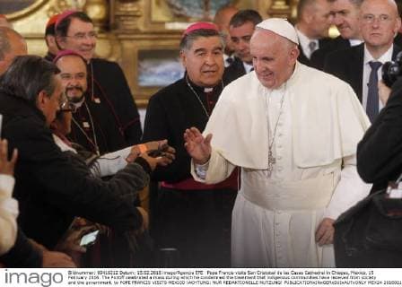 Pope Francis visits San Cristobal de las Casas Cathedral in Chiapas, Mexico, 15 February 2016. The Pontiff celebrated a mass during which he condemned the treatment that indigenous communities have received from society and the government. to POPE FRANCIS VISITS MEXICO !ACHTUNG: NUR REDAKTIONELLE NUTZUNG!  MEX24 20160215-635911731592087384