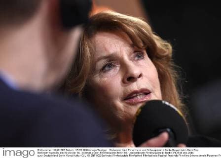 Moderator Knut Elstermann und Schauspielerin Senta Berger beim RadioEins Berlinale-Nighttalk am Rande der 66. Internationalen Filmfestspiele Berlin 66. Internationale Filmfestspiele in Berlin IFB2016