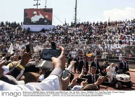 Feb. 16, 2016 - Mexico - MORELIA, Mich. Pope Papa-Visita.- El papa Francisco arriba este martes 16 de febrero de 2016 al estadio Venustiano Carranza , en el marco de su visita a la capital michoacana.  - ZUMAu78_