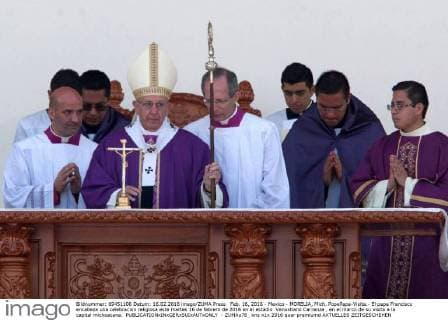 Feb. 16, 2016 - Mexico - MORELIA, Mich. PopePapa-Visita.- El papa Francisco encabeza una celebracion religiosa este martes 16 de febrero de 2016 en el estadio Venustiano Carranza , en el marco de su visita a la capital michoacana.  - ZUMAu78_