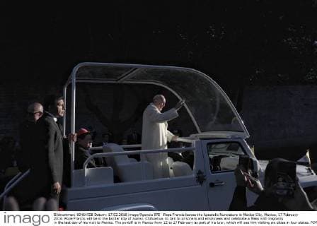 Pope Francis leaves the Apostolic Nunciature in Mexico City, Mexico, 17 February 2016. Pope Francis will be in the border city of Juarez, Chihuahua, to talk to prisoners and employees and celebrate a Mass with migrants in the last day of his visit to Mexico. The pontiff is in Mexico from 12 to 17 February as part of his tour, which will see him visiting six cities in four states. POPE FRANCIS IN MEXICO !ACHTUNG: NUR REDAKTIONELLE NUTZUNG!  20160217-635913241792773766