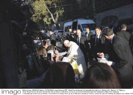 Pope Francis leaves the Apostolic Nunciature in Mexico City, Mexico, 17 February 2016. Pope Francis will be in the border city of Juarez, Chihuahua, to talk to prisoners and employees and celebrate a Mass with migrants in the last day of his visit to Mexico. The pontiff is in Mexico from 12 to 17 February as part of his tour, which will see him visiting six cities in four states. POPE FRANCIS IN MEXICO !ACHTUNG: NUR REDAKTIONELLE NUTZUNG!  20160217-635913242460297766