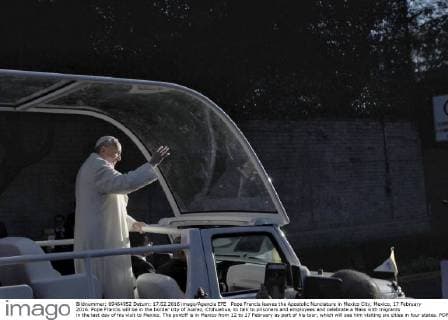 Pope Francis leaves the Apostolic Nunciature in Mexico City, Mexico, 17 February 2016. Pope Francis will be in the border city of Juarez, Chihuahua, to talk to prisoners and employees and celebrate a Mass with migrants in the last day of his visit to Mexico. The pontiff is in Mexico from 12 to 17 February as part of his tour, which will see him visiting six cities in four states. POPE FRANCIS IN MEXICO !ACHTUNG: NUR REDAKTIONELLE NUTZUNG!  20160217-635913242510685766