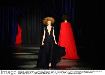 (160217) -- NEW YORK, Feb. 17, 2016 -- A model displays a creation of NAEEM KHAN 2016 Fall Winter collection during the New York Fashion Week in New York, the United States, on Feb. 17, 2016. ) U.S.-NEW YORK-FASHION WEEK-NAEEM KHAN WangxLei 