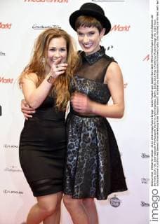 Sarah Tkotsch und Isabell Horn beim 99Fire-Films-Award 2016 im Rahmen der Berlinale 2016 66. Internationale Filmfestspiele Berlin im Admiralspalast. Berlin, 18.02.2016 Foto:xFredericx xFuturexImage