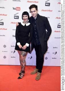 Nessi mit Begleitung beim 99Fire-Films-Award 2016 im Rahmen der Berlinale 2016 66. Internationale Filmfestspiele Berlin im Admiralspalast. Berlin, 18.02.2016 Foto:xFredericx xFuturexImage