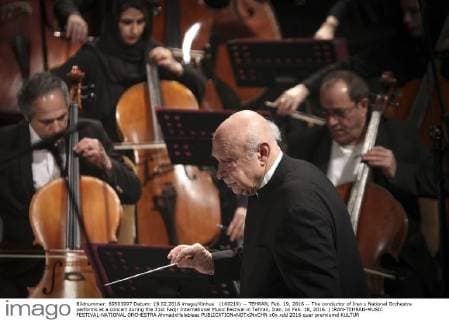 (160219) -- TEHRAN, Feb. 19, 2016 -- The conductor of Iran s National Orchestra performs at a concert during the 31st Fadjr International Music Festival in Tehran, Iran, on Feb. 18, 2016. ) IRAN-TEHRAN-MUSIC FESTIVAL-NATIONAL ORCHESTRA AhmadxHalabisaz 
