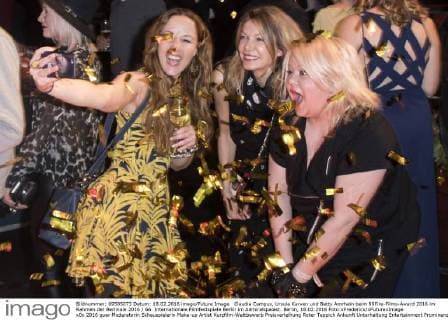 Claudia Campus, Ursula Karven und Betty Amrhein beim 99Fire-Films-Award 2016 im Rahmen der Berlinale 2016 66. Internationale Filmfestspiele Berlin im Admiralspalast. Berlin, 18.02.2016 Foto:xFredericx xFuturexImage