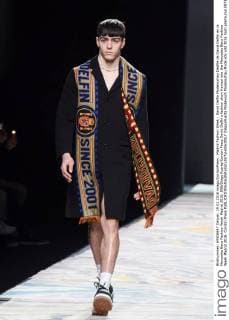 Madrid Fashion Week - David Delfin Modenschau Desfile de David Delfin en la Mercedes Benz Fashion Week Madrid 2016. 588 Diego Puerta Cordon Press David Delfin s fashion show framed into the Mercedes Benz Fashion Week Madrid 2016. Cordon Press  DiegoxPuerta