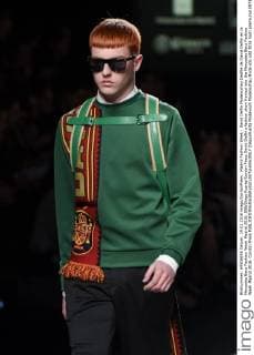 Madrid Fashion Week - David Delfin Modenschau Desfile de David Delfin en la Mercedes Benz Fashion Week Madrid 2016. 588 Diego Puerta Cordon Press David Delfin s fashion show framed into the Mercedes Benz Fashion Week Madrid 2016. Cordon Press  DiegoxPuerta