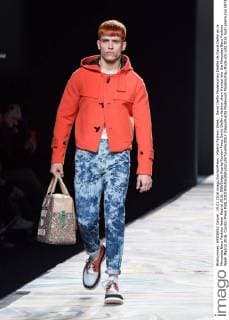 Madrid Fashion Week - David Delfin Modenschau Desfile de David Delfin en la Mercedes Benz Fashion Week Madrid 2016. 588 Diego Puerta Cordon Press David Delfin s fashion show framed into the Mercedes Benz Fashion Week Madrid 2016. Cordon Press  DiegoxPuerta
