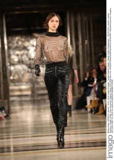 London Fashion Week - Felder Felder Modenschau . 19 02 2016. London, United Kingdom. Felder Felder show at London Fashion Week A W 2016-Day one.  xStephenxLockx xi-Imagesx IIM-12002-0007