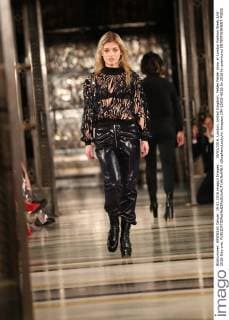 . 19 02 2016. London, United Kingdom. Felder Felder show at London Fashion Week A W 2016-Day one.  xStephenxLockx xi-Imagesx IIM-12002-0016