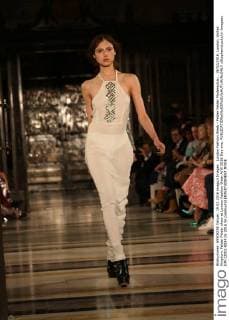 London Fashion Week - Felder Felder Modenschau . 19 02 2016. London, United Kingdom. Felder Felder show at London Fashion Week A W 2016-Day one.  xStephenxLockx xi-Imagesx IIM-12002-0024