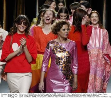 Madrid Fashion Week - Agatha Ruiz de la Prada Modenschau Spanish designer Agatha Ruiz de la Prada takes to the catwalk after presenting her Autumn Winter 2016-17 collection during the second day of the Mercedes-Benz Fashion Week Madrid MBFWM, in Madrid, Spain, 19 February 2015. The MBFWM runs from 18 to 23 February 2016. Mercedes-Benz Fashion Week Madrid - Agatha Ruiz de la Prada !ACHTUNG: NUR REDAKTIONELLE NUTZUNG!  20160219-635914875526416688