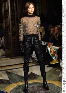 Feb. 19, 2016 - London, London, UK - Model on the catwalk at the FELDER FELDER Autumn Winter 2016 show. Models, buyers, celebrities and the stylish descend upon London Fashion Week for the Autumn Winters 2016 clothes collection shows. London, UK. London UK  - ZUMAl94_