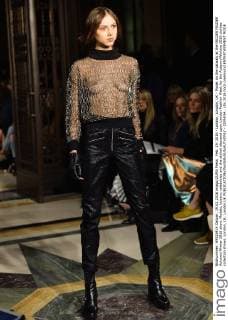 Feb. 19, 2016 - London, London, UK - Model on the catwalk at the FELDER FELDER Autumn Winter 2016 show. Models, buyers, celebrities and the stylish descend upon London Fashion Week for the Autumn Winters 2016 clothes collection shows. London, UK. London UK  - ZUMAl94_
