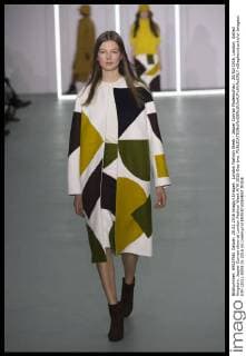 London Fashion Week - Jasper Conran Modenschau . 20 02 2016. London, United Kingdom. Jasper Conran show at London Fashion Week A W 2016-Day two.  xStephenxLockx xi-Imagesx IIM-12011-0008
