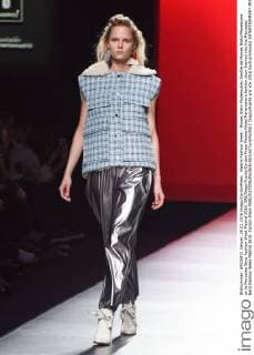 Madrid Fashion Week - Moises Nieto Modenschau Desfile de Moises Nieto Manemane en la Mercedes Benz Fashion Week Madrid 2016. 588 Diego Puerta Cordon Press Moises Nieto Manemane s fashion show framed into the Mercedes Benz Fashion Week Madrid 2016. Cordon Press  DiegoxPuerta