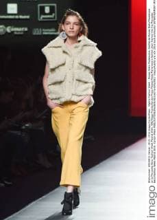 Madrid Fashion Week - Moises Nieto Modenschau Desfile de Moises Nieto Manemane en la Mercedes Benz Fashion Week Madrid 2016. 588 Diego Puerta Cordon Press Moises Nieto Manemane s fashion show framed into the Mercedes Benz Fashion Week Madrid 2016. Cordon Press  DiegoxPuerta