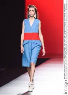 Madrid Fashion Week - Moises Nieto Modenschau Desfile de Moises Nieto Manemane en la Mercedes Benz Fashion Week Madrid 2016. 588 Diego Puerta Cordon Press Moises Nieto Manemane s fashion show framed into the Mercedes Benz Fashion Week Madrid 2016. Cordon Press  DiegoxPuerta