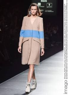Madrid Fashion Week - Moises Nieto Modenschau Desfile de Moises Nieto Manemane en la Mercedes Benz Fashion Week Madrid 2016. 588 Diego Puerta Cordon Press Moises Nieto Manemane s fashion show framed into the Mercedes Benz Fashion Week Madrid 2016. Cordon Press  DiegoxPuerta