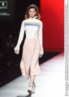 Madrid Fashion Week - Moises Nieto Modenschau Desfile de Moises Nieto Manemane en la Mercedes Benz Fashion Week Madrid 2016. 588 Diego Puerta Cordon Press Moises Nieto Manemane s fashion show framed into the Mercedes Benz Fashion Week Madrid 2016. Cordon Press  DiegoxPuerta