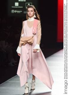 Madrid Fashion Week - Moises Nieto Modenschau Desfile de Moises Nieto Manemane en la Mercedes Benz Fashion Week Madrid 2016. 588 Diego Puerta Cordon Press Moises Nieto Manemane s fashion show framed into the Mercedes Benz Fashion Week Madrid 2016. Cordon Press  DiegoxPuerta