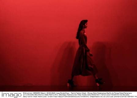 Madrid Fashion Week - Moises Nieto Modenschau Desfile de Moises Nieto Manemane en la Mercedes Benz Fashion Week Madrid 2016. 588 Diego Puerta Cordon Press Moises Nieto Manemane s fashion show framed into the Mercedes Benz Fashion Week Madrid 2016. Cordon Press  DiegoxPuerta