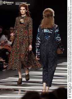 Madrid Fashion Week - Ailanto Modenschau Models take to the catwalk wearing creations of the Autumn Winter 2016-17 collection by Ailanto, during the third day of the Mercedes-Benz Fashion Week Madrid, at Ifema exhibition site in Madrid, Spain, 20 February 2016. MBFWM runs from 18 until 23 February 2016. Mercedes-Benz Fashion Week Madrid !ACHTUNG: NUR REDAKTIONELLE NUTZUNG!  GRA362 20160220-635915720855001299