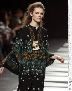 Madrid Fashion Week - Ailanto Modenschau A models takes to the catwalk wearing a creation of the Autumn Winter 2016-17 collection by Ailanto, during the third day of the Mercedes-Benz Fashion Week Madrid, at Ifema exhibition site in Madrid, Spain, 20 February 2016. MBFWM runs from 18 until 23 February 2016. Mercedes-Benz Fashion Week Madrid !ACHTUNG: NUR REDAKTIONELLE NUTZUNG!  GRA362 20160220-635915720896653299