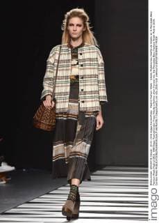 Madrid Fashion Week - Ailanto Modenschau Desfile de Ailanto en la Mercedes Benz Fashion Week Madrid 2016. 588 Diego Puerta Cordon Press Ailanto s fashion show framed into the Mercedes Benz Fashion Week Madrid 2016. Cordon Press  DiegoxPuerta