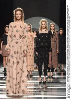 Madrid Fashion Week - Ailanto Modenschau Desfile de Ailanto en la Mercedes Benz Fashion Week Madrid 2016. 588 Diego Puerta Cordon Press Ailanto s fashion show framed into the Mercedes Benz Fashion Week Madrid 2016. Cordon Press  DiegoxPuerta