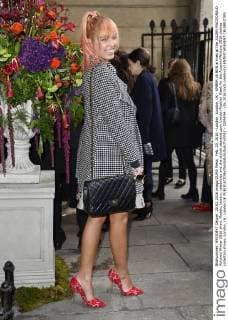 Feb. 20, 2016 - London, London, UK - AMBER LE BON arrives at the JULIEN MACDONALD Autumn Winter 2016 show. Models, buyers, celebrities and the stylish descend upon London Fashion Week for the Autumn Winters 2016 clothes collection shows. London, UK. London UK  - ZUMAl94_