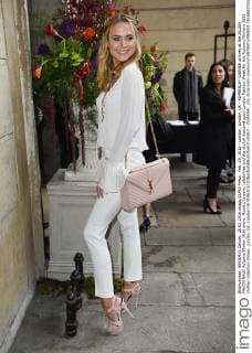 Feb. 20, 2016 - London, London, UK - KIMBERLEY GARNER arrives at the JULIEN MACDONALD Autumn Winter 2016 show. Models, buyers, celebrities and the stylish descend upon London Fashion Week for the Autumn Winters 2016 clothes collection shows. London, UK. London UK  - ZUMAl94_
