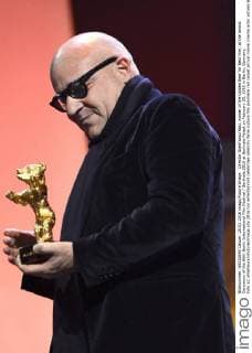 Director Gianfranco Rosi, winner of the Golden Bear for Best Film, at the Award Ceremony of the 66th Berlin International Film Festival Berlinale 2016 at Berlinale Palast on February 20, 2016 in Berlin, Germany. Foto:xC.xNiehausx xFuturexImage