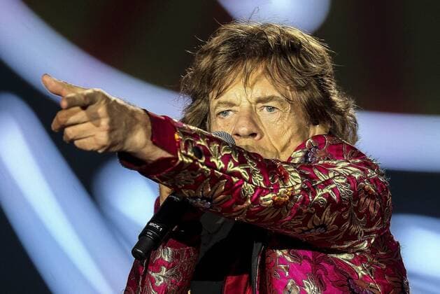 British singer Mick Jagger of The Rolling Stones performs on stage during their concert part of the tour America Latina Ole Tour at the Maracana stadium in Rio de Janeiro, Brazil 20 February 2016. EFE Antonio Lacerda THE ROLLING STONES CONCERT IN RIO DE JANEIRO !ACHTUNG: NUR REDAKTIONELLE NUTZUNG!  20160221-635916162968926087