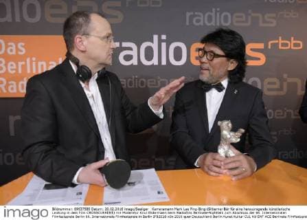 Kameramann Mark Lee Ping-Bing (Silberner Bär für eine herausragende künstlerische Leistung in dem Film CROSSCURRENT) mit Moderator Knut Elstermann beim RadioEins Berlinale-Nighttalk zum Abschluss der 66. Internationalen Filmfestspiele Berlin 66. Internationale Filmfestspiele in Berlin IFB2016