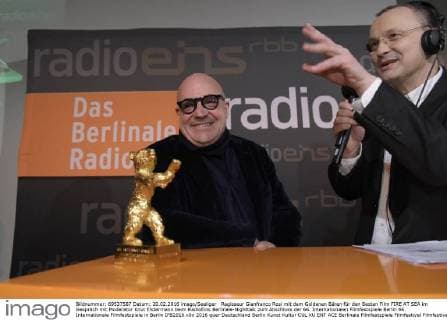 Regisseur Gianfranco Rosi mit dem Goldenen Bären für den Besten Film FIRE AT SEA im Gespräch mit Moderator Knut Elstermann beim RadioEins Berlinale-Nighttalk zum Abschluss der 66. Internationalen Filmfestspiele Berlin 66. Internationale Filmfestspiele in Berlin IFB2016