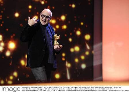 Regisseur Gianfranco Rosi mit dem Goldenen Bären für den Besten Film FIRE AT SEA anlässlich der Preisverleihung der 66. Internationalen Filmfestspiele Berlin 66. Internationale Filmfestspiele in Berlin IFB2016